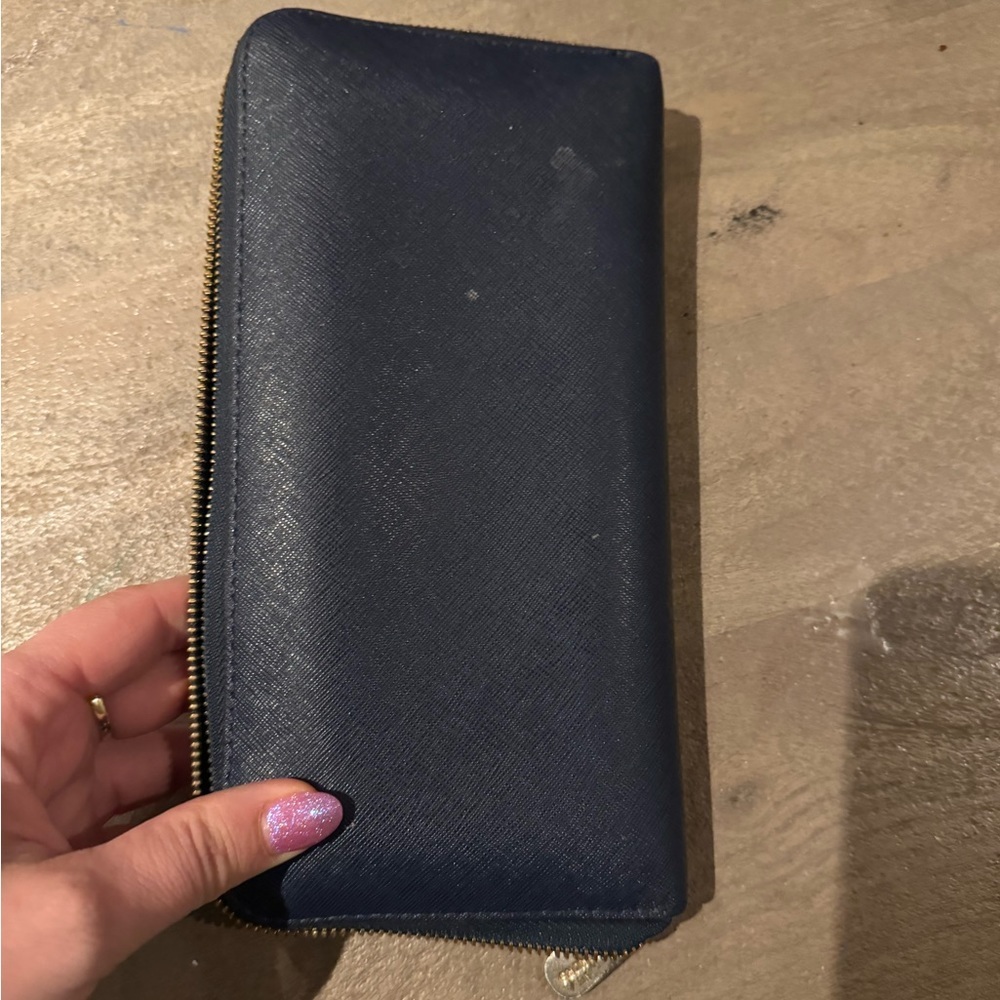 VERY LARGE MICHAEL KORS Jet Set Travel Navy Wallet - Picture 8 of 14